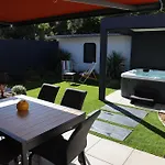Bois De Courlay Holiday home *