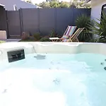 Bois De Courlay Holiday home *
